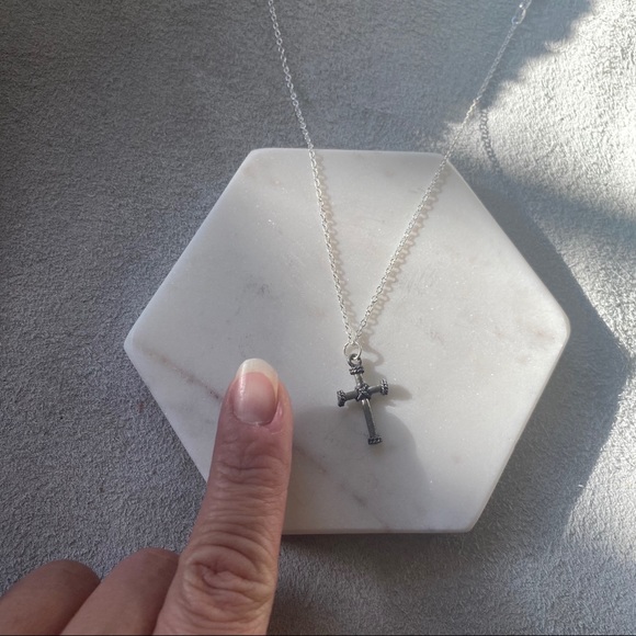 Cross pendant Neckalce - Picture 5 of 6